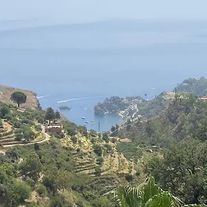 https://mi-ffaciu-e-mi-ricriu-casa-vacanze.sicilyhotelsitaly.net
