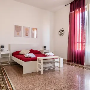 https://la-maiolica-centro-storico.sicilyhotelsitaly.net